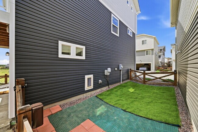 Building Photo - $2,245.95, 3 bed, 2.5 bath, located in Colorado Springs with a Balcony