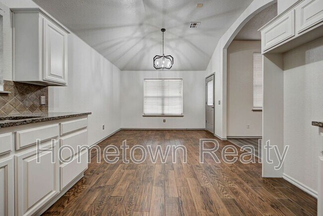 Building Photo - 16416 Oconee Creek Dr