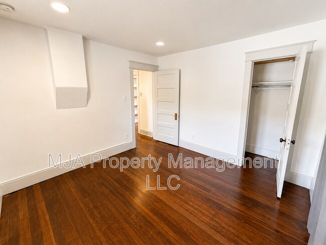Building Photo - 144 S 500 W