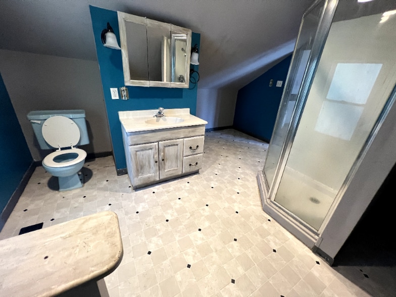 Building Photo - 621 S Rotherwood Ave