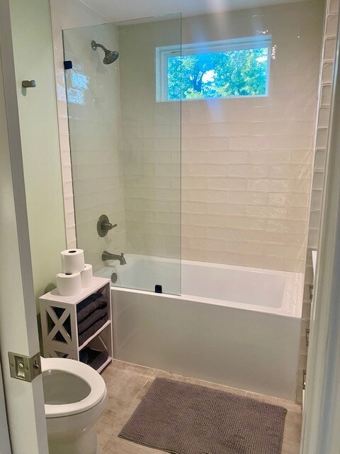 Building Photo - 3003 Birdwood Cir