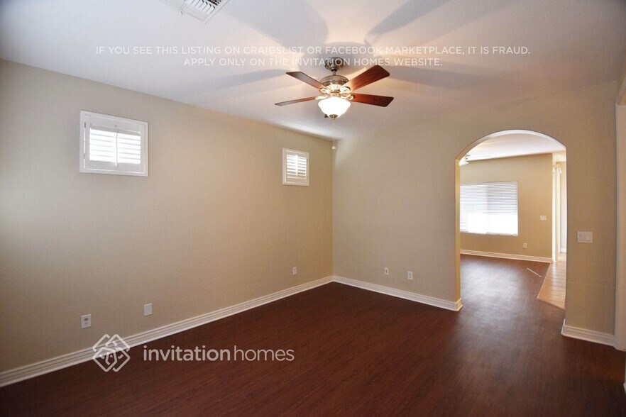 Building Photo - 254 S Aaron