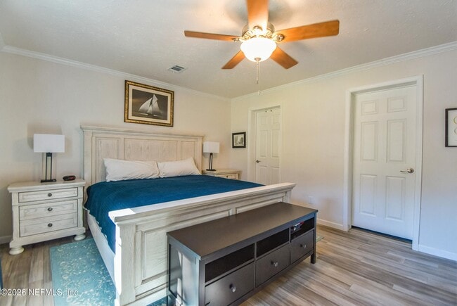 Building Photo - 204 Lakeview Dr