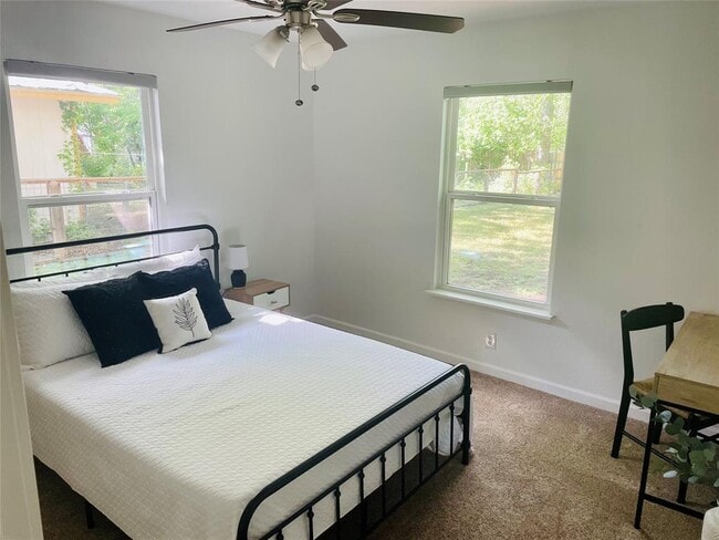 Building Photo - 3208 Thompson St