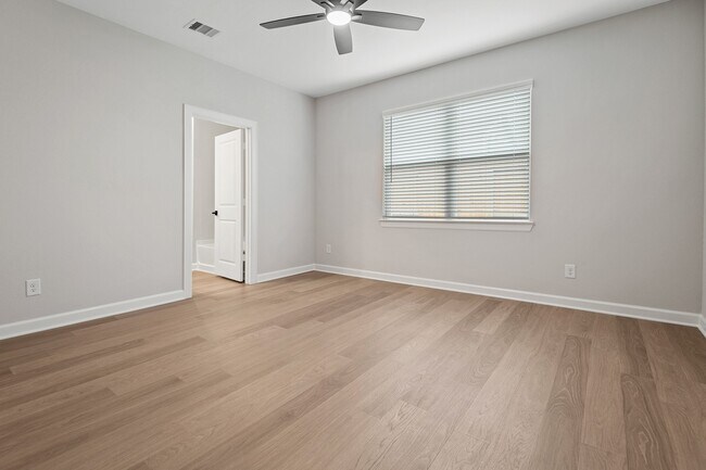 Building Photo - 21520 Bluebonnet Bay Dr