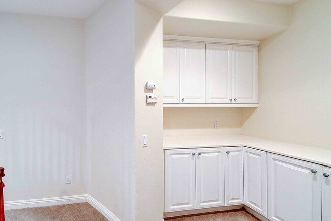 Building Photo - 4132 Prado De Las Cabras