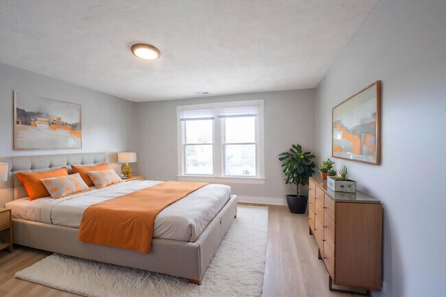 Building Photo - "Charming & Cozy 2BR, 2BA Retreat in Indianapolis - Your Perfect Urban Oasis Awaits!"