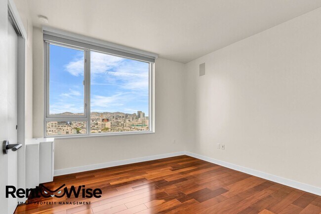 Building Photo - 501 Beale St