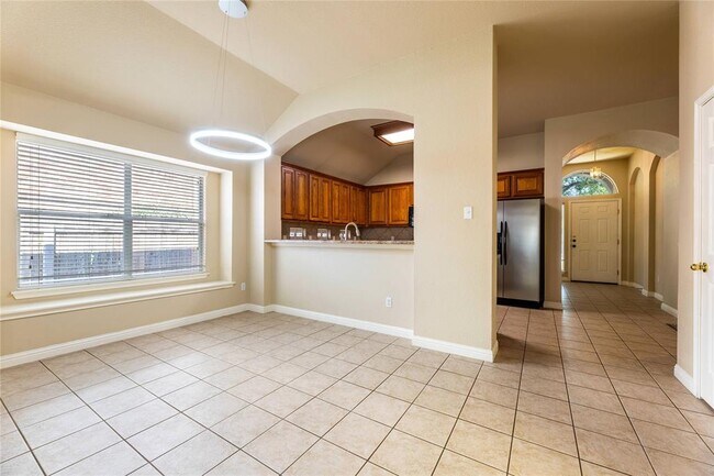 Building Photo - 3705 Turetella Dr