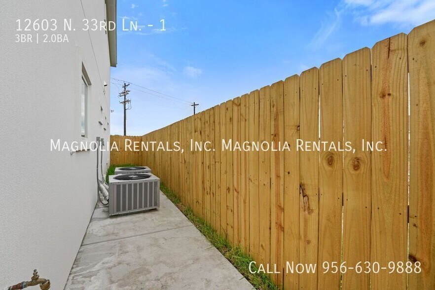 Building Photo - 12603 N 33rd Ln