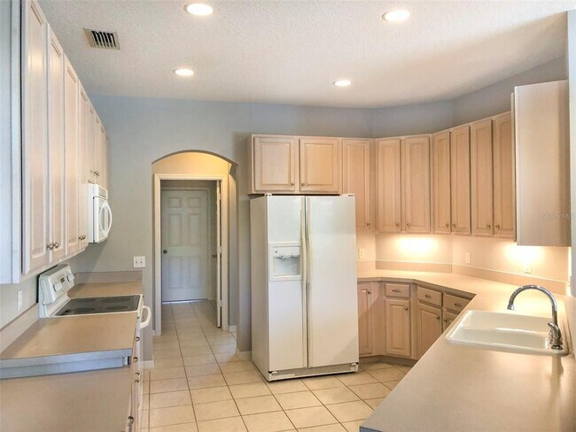 Building Photo - 11711 Winding Woods Way