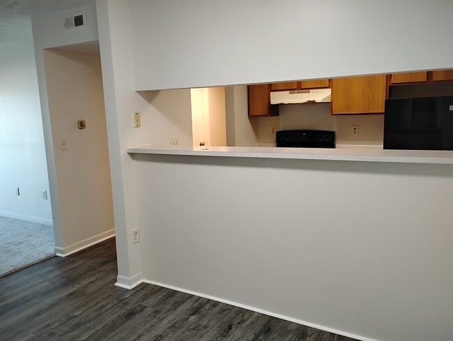 Building Photo - Deerfield Village