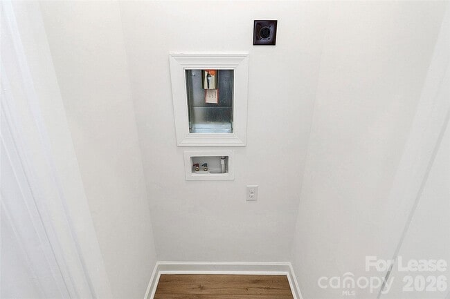 Building Photo - 3956 Hager Dr