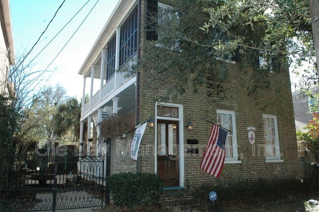 Primary Photo - 257 Adams St