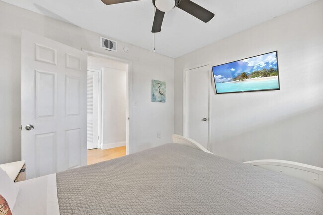 Building Photo - 3524 S Atlantic Ave