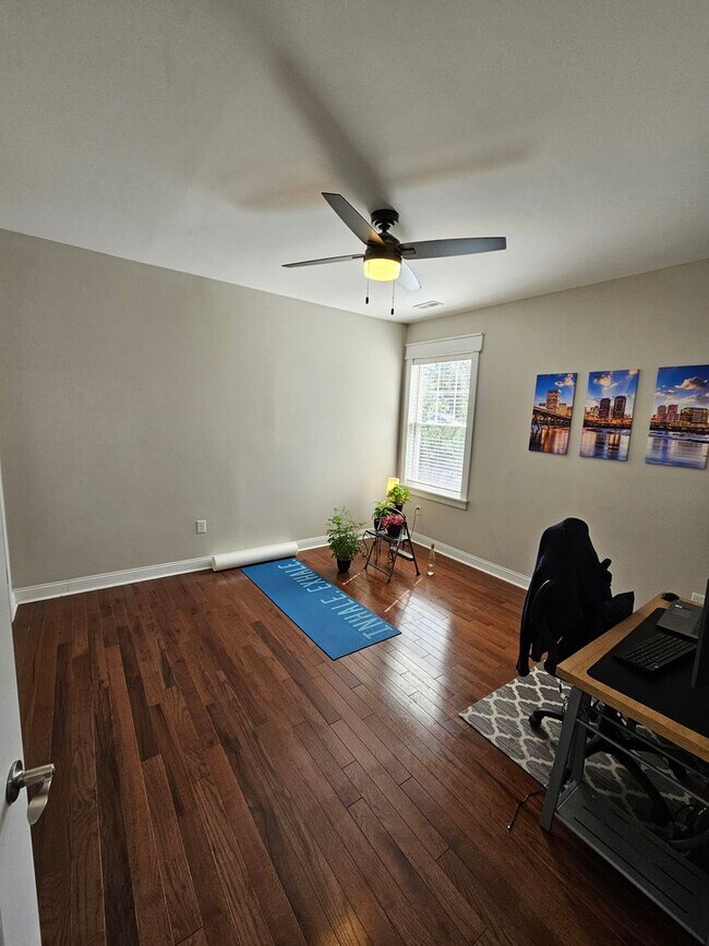 Building Photo - Church Hill Amazing 3 Bedroom 2.5 Bath Home