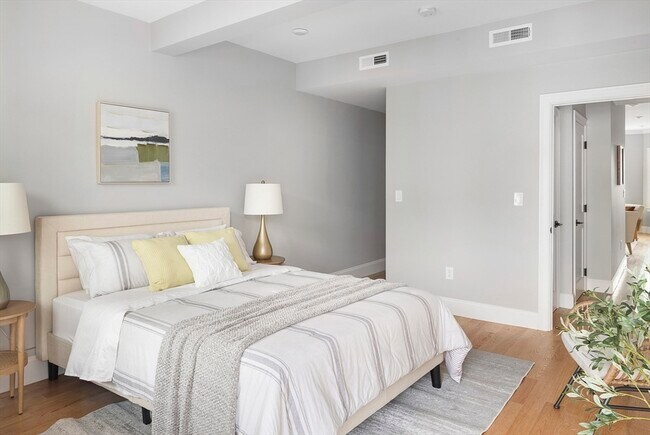 Building Photo - 31 Boardman St