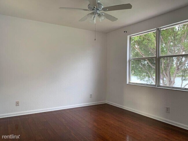 Building Photo - 3 br, 2.5 bath House - 3290 Turtle Cv