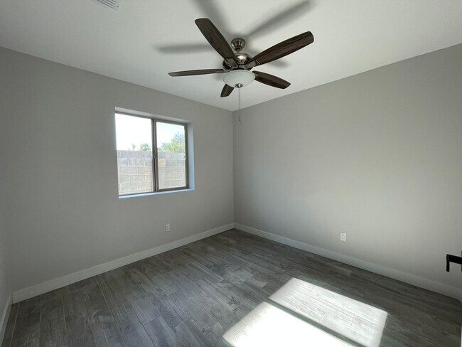 Building Photo - Charming 1 bed 1 bath in great location!