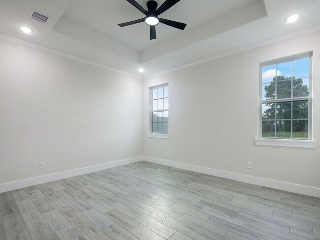 Building Photo - 415 County Rd 5102J