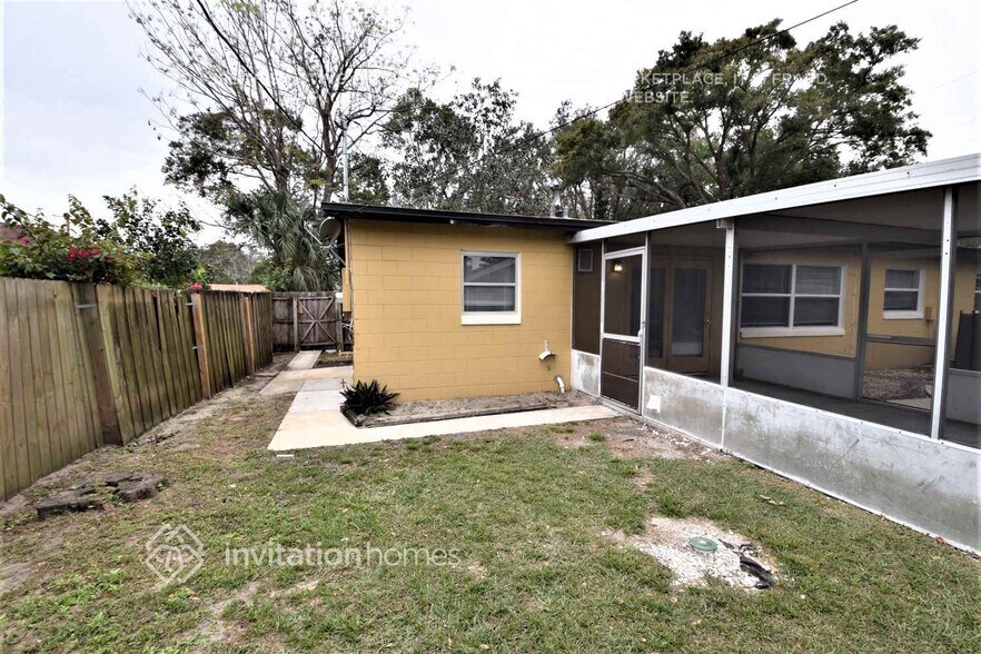 Building Photo - 405 Chestnut Ave