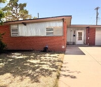 Building Photo - "Charming 3-Bed, 2-Bath Lubbock Home with Spacious 1176 Sq Ft Layout!"