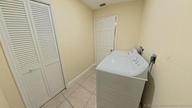 Building Photo - 13484 Jonquil Ct
