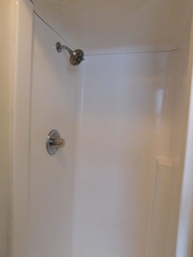 Building Photo - 3Bd/2Ba Single Story House - Available Soon!