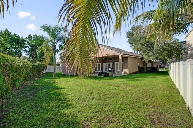 Building Photo - 658 Stanton Dr
