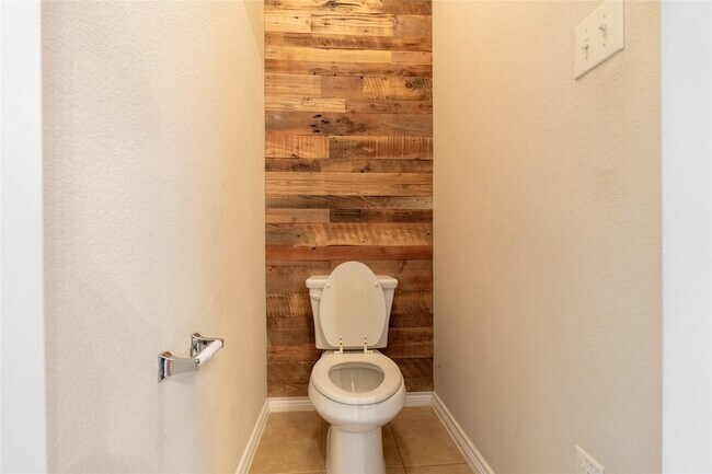 Building Photo - 1112 Hiddencreek Dr