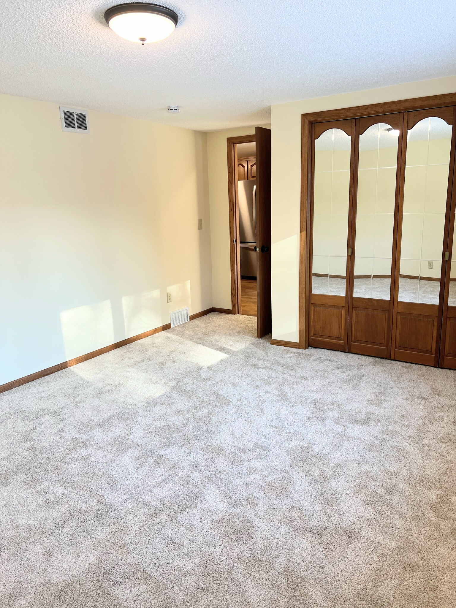 Building Photo - 1670 Stillwater St