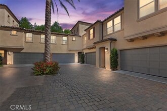 Building Photo - 83 Prominence