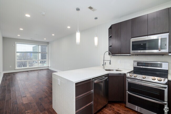 1BR, 1BA - 950SF - Kitchen/Living Room - WLIVING at 117 Spring Garden