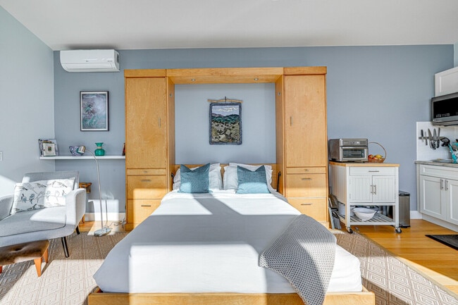 Building Photo - 157 Ave Portola