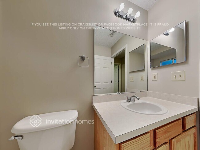 Building Photo - 11122 Stanley Steamer Ln