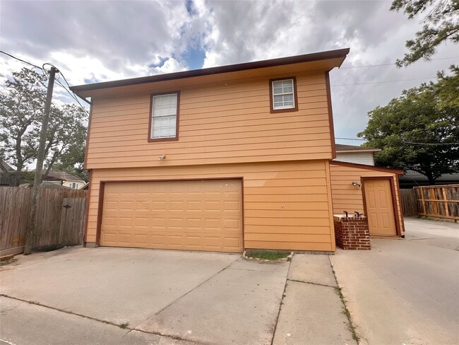 Primary Photo - 11130 Hanning Ln