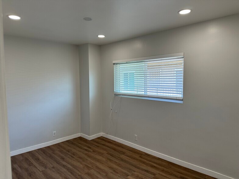 Building Photo - 25120 Frampton Ave