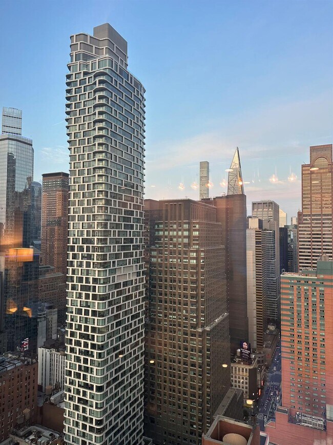 Building Photo - 310 W 52nd St