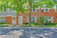 Building Photo - 1229 Roaring Springs Rd