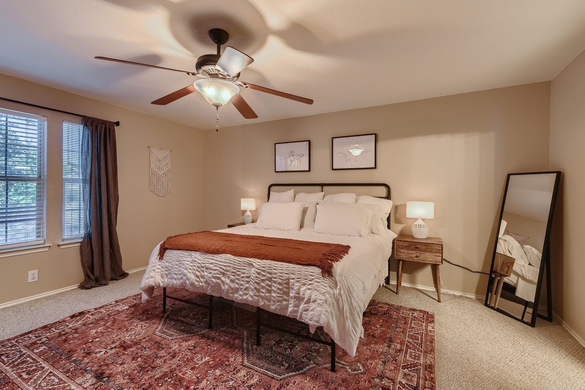 Building Photo - 10430 Tiger Field