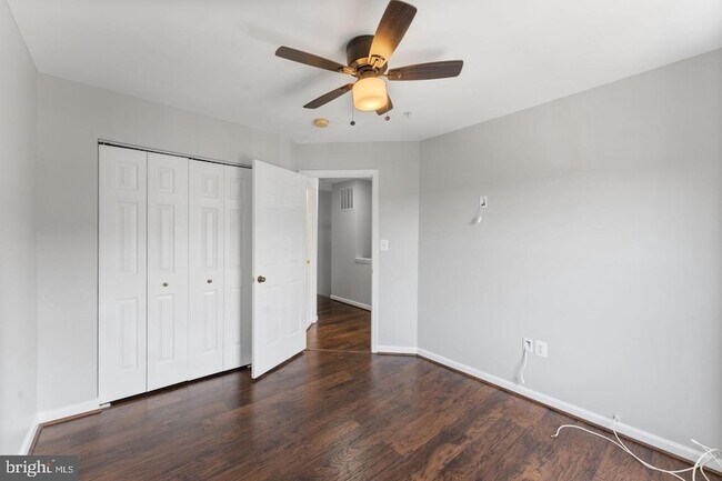 Building Photo - 4004 Meadow Trail Ln