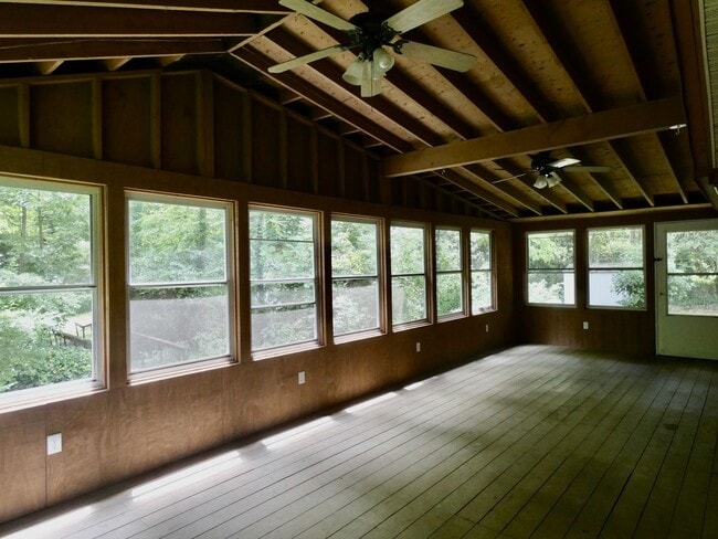 Building Photo - Pisgah Cottage