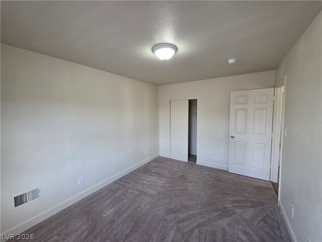 Building Photo - 1590 Mustang Dr