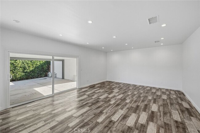 Building Photo - 6658 Kosturas Pl