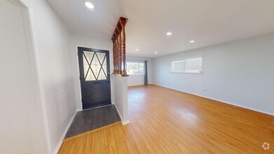 Building Photo - 1102 E Ave J5