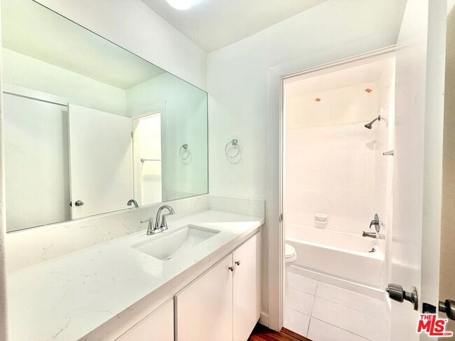 Building Photo - 5805 W 8th St