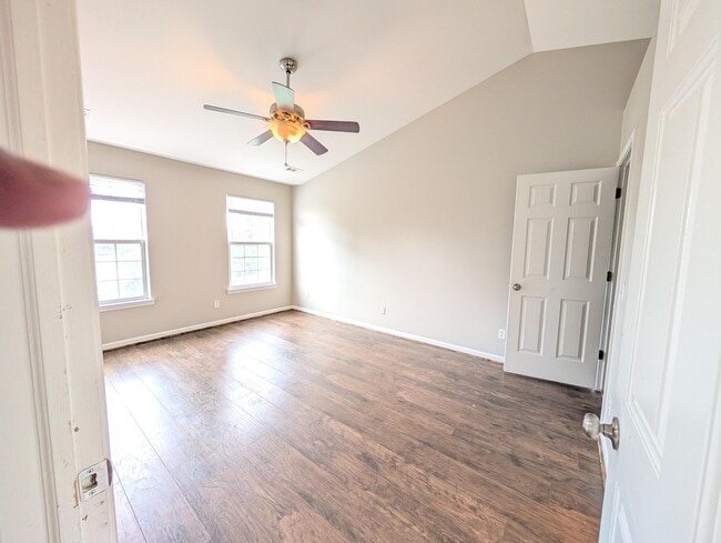 Building Photo - 43120 Pendleton Cir
