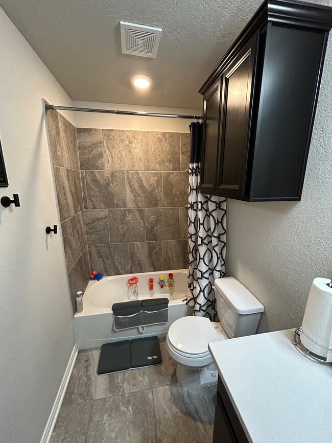Building Photo - 2110 Markley Dr