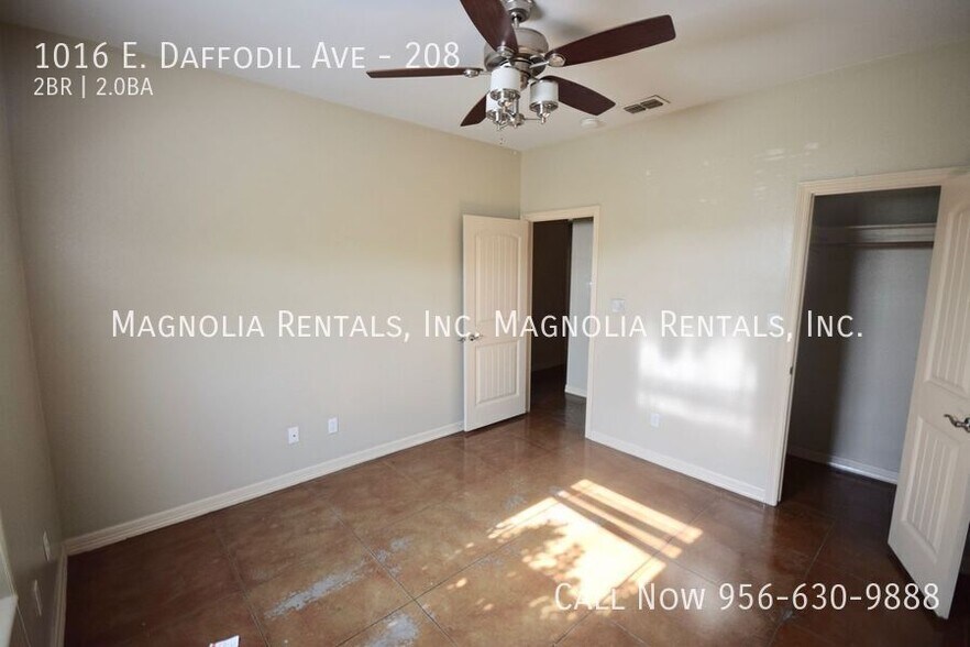 Building Photo - 1016 E Daffodil Ave