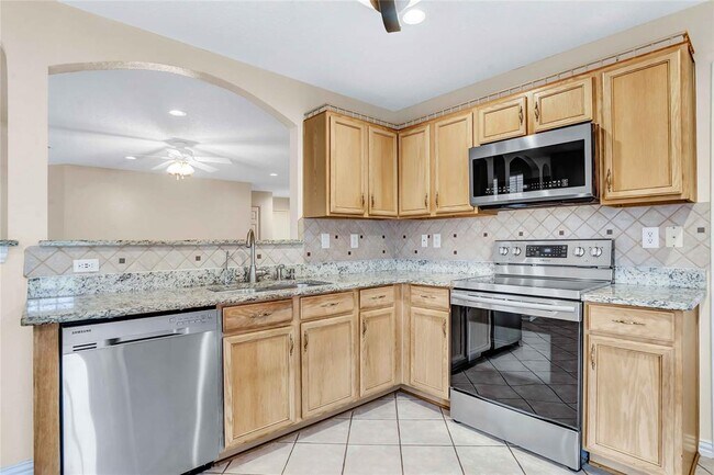 Building Photo - 1007 Lowndes Ln